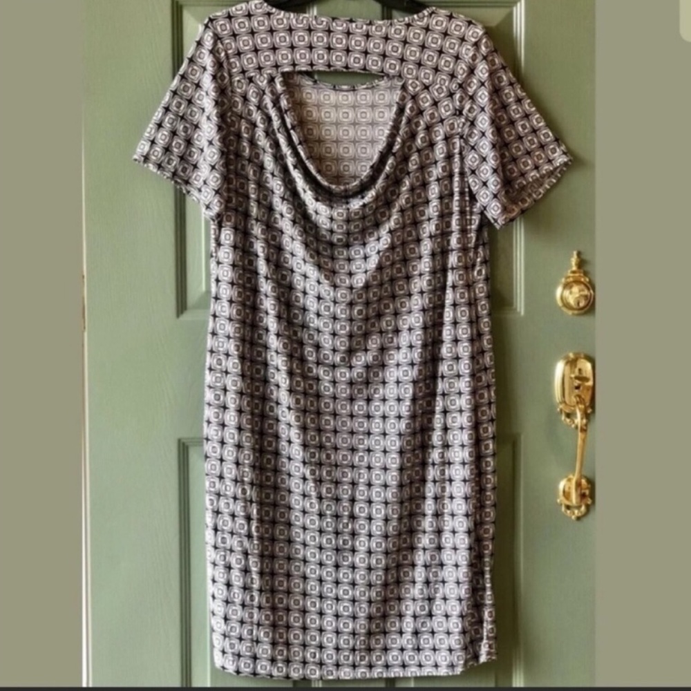 YUMMY PLUS Geo Sheath Dress Cut Out Back 3X - Picture 5 of 6
